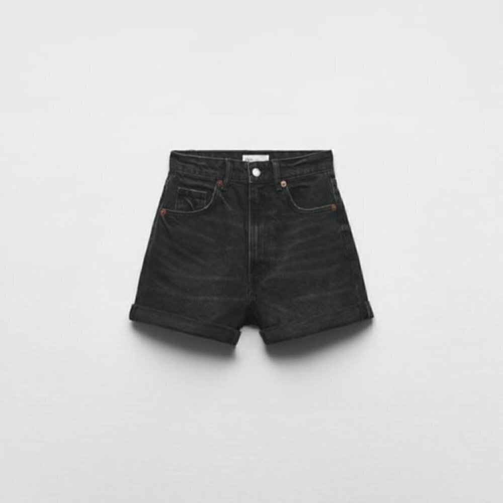 Zara High-Waisted Mom Fit Denim Shorts Size 4 - Picture 3 of 6